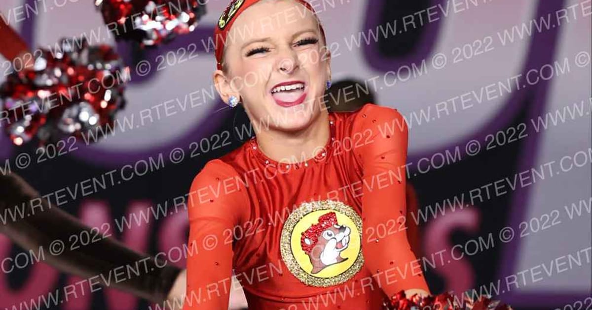 Dance Mania Nashville Youth Large Pom · One Up Grand Nationals