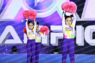 GOLDEN STATE ELITE TINY POM TAG