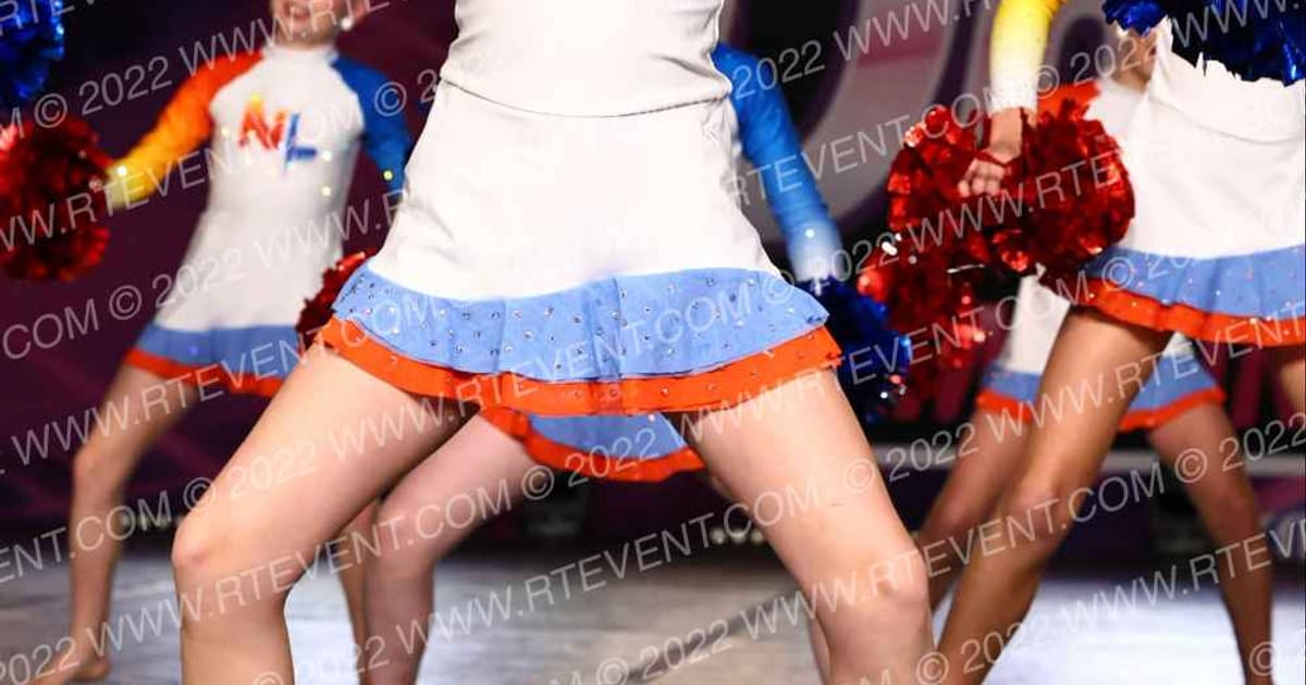 No Limits Dance Mini Energy Large Pom · One Up Grand Nationals