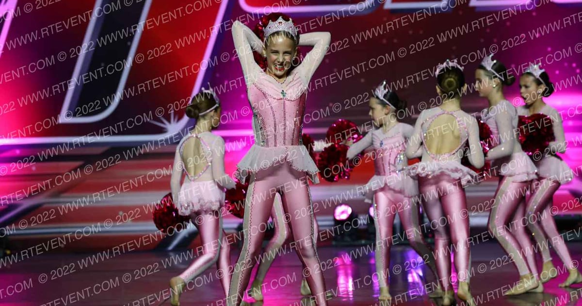 Dance Dynamics Mini Elite Small Pom - Glinda · Just Dance Houston Grand Nationals
