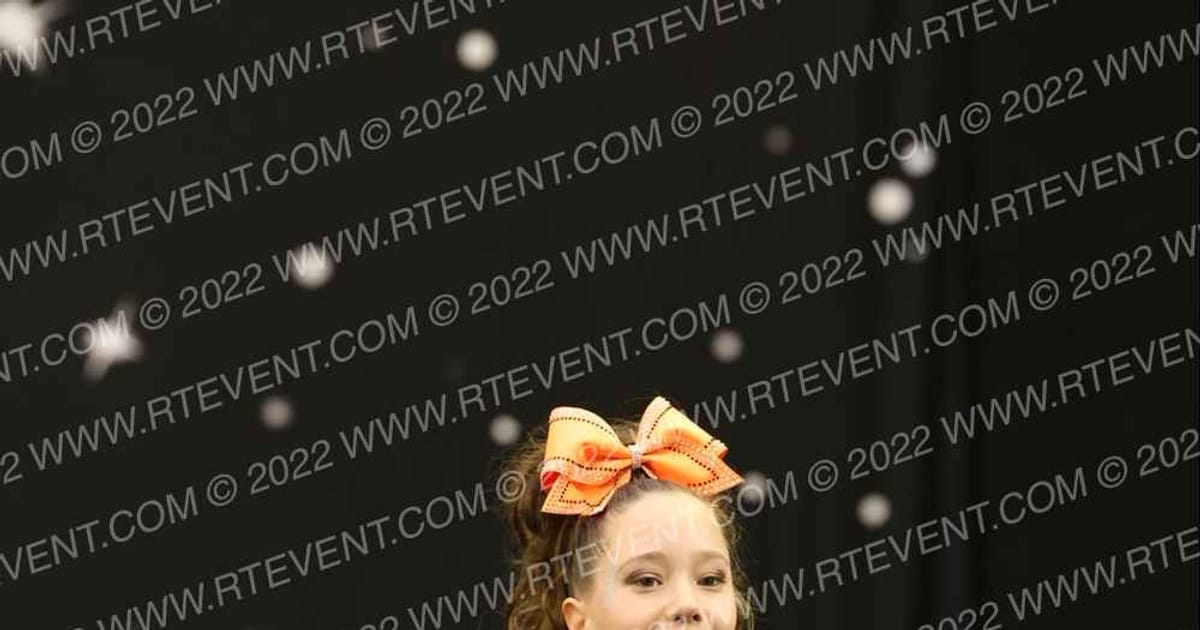 Iowa Elite Cheer of MN ANARCHY · The US Finals Des Moines