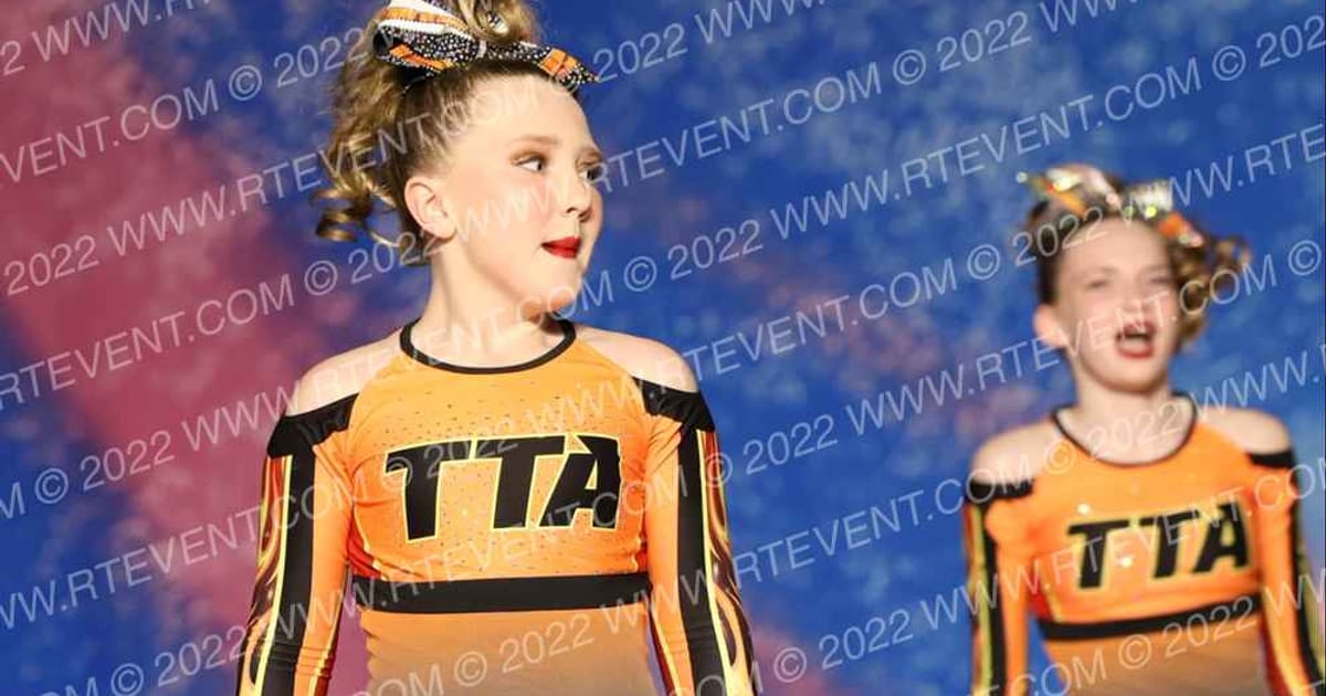 The Turn Around - TTA Cheer FLAMES · Battle of the Midwest and Celebrity Council Bluffs