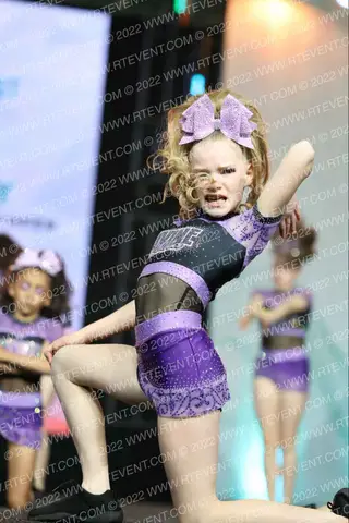 Divine Athletics Cheer Majesty