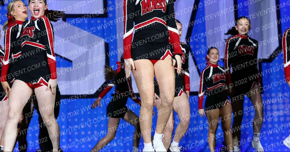 Maple Ridge Cheerleading Intermediate - Senior High · Sea to Sky