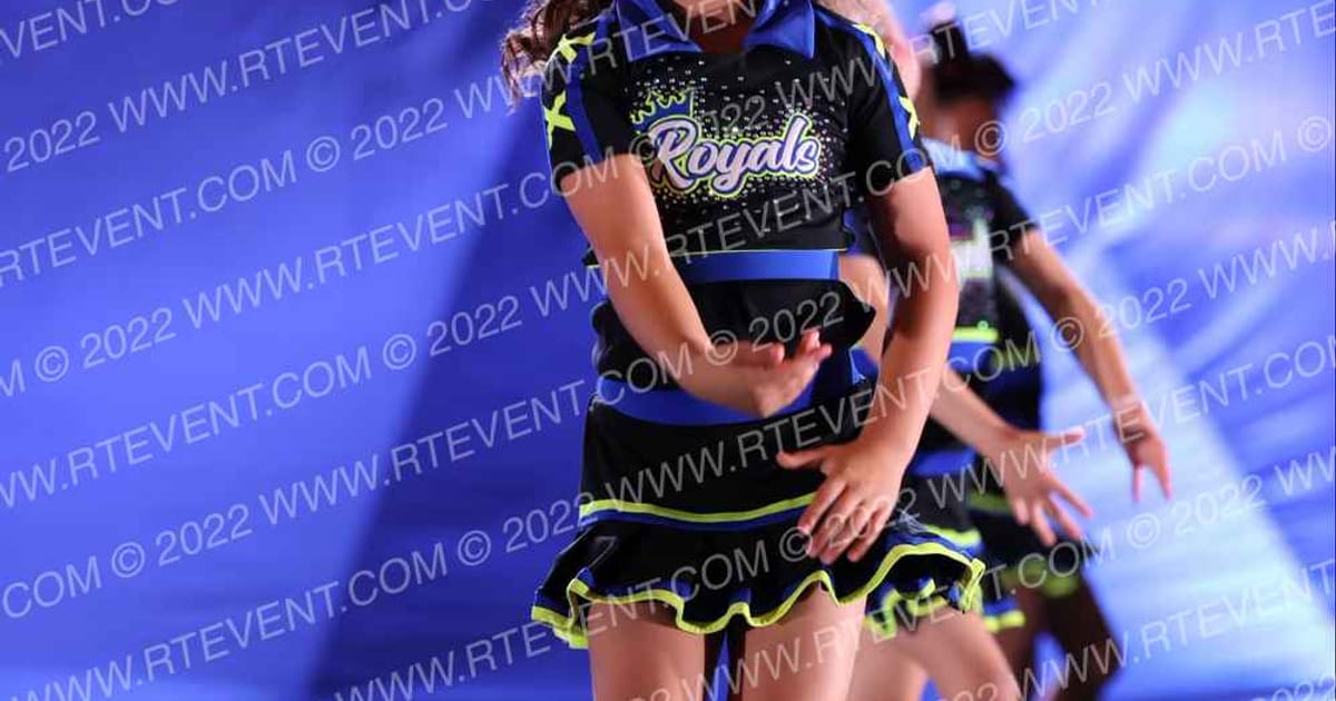 Royal Storm Elite Cheer Mini Mafia · Globe X