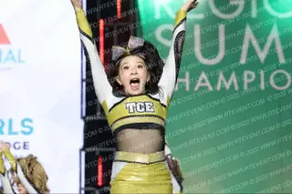 Tri-Cities Edge Fly Girls