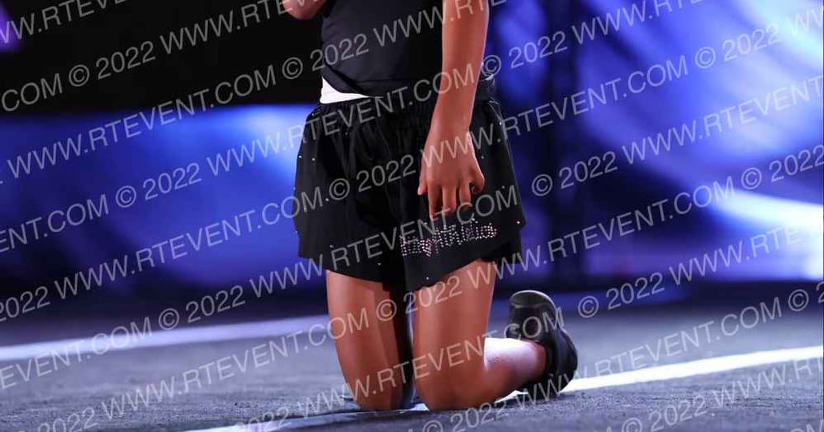 Bling Athletics Crystals · Globe X