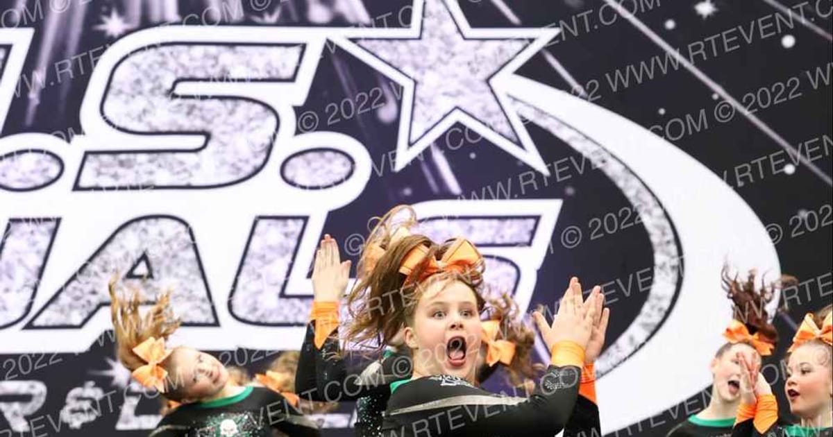 Iowa Elite Cheer of MN VENGEANCE · The US Finals Des Moines