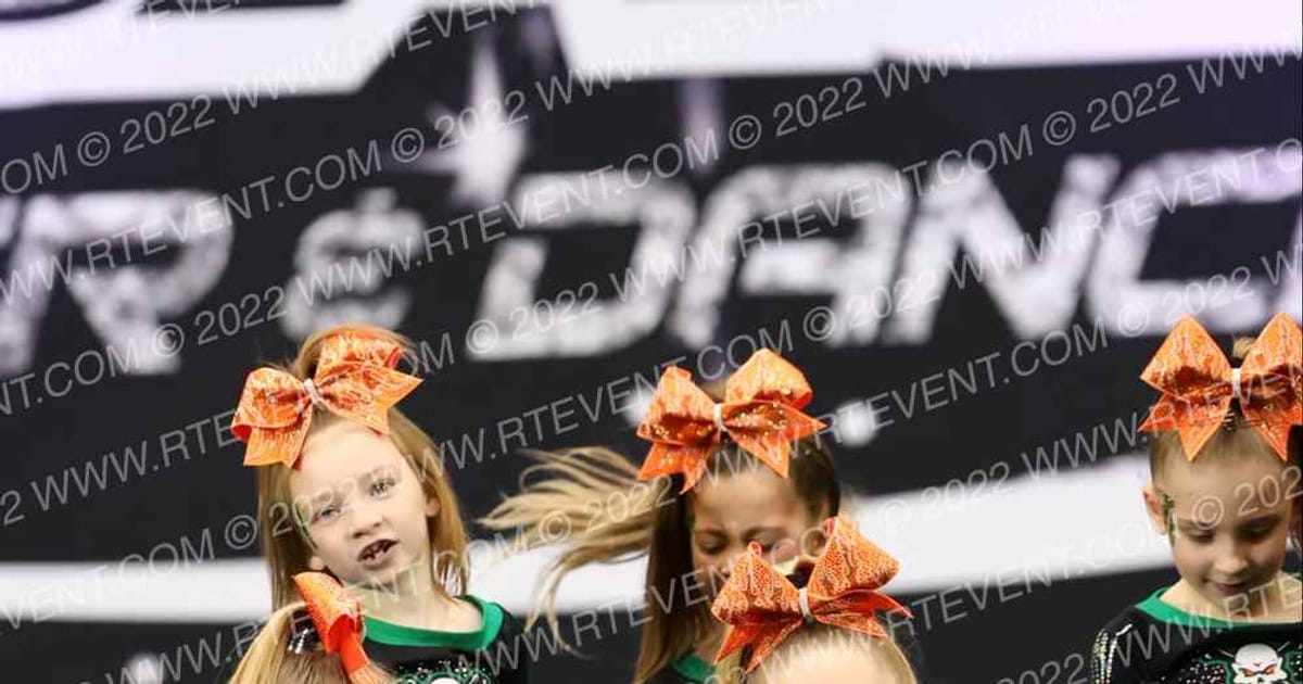 Iowa Elite Cheer - CR Slashers · The US Finals Des Moines
