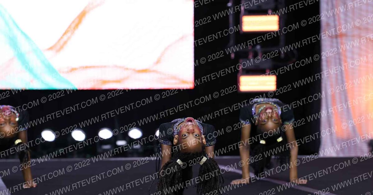 Cheer Athletics - Dallas Poshcats · Southwest Regional Summit