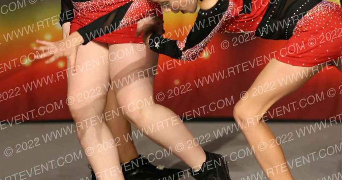 Elite Cheer Sparkles · Battle of the Midwest and Celebrity Council Bluffs