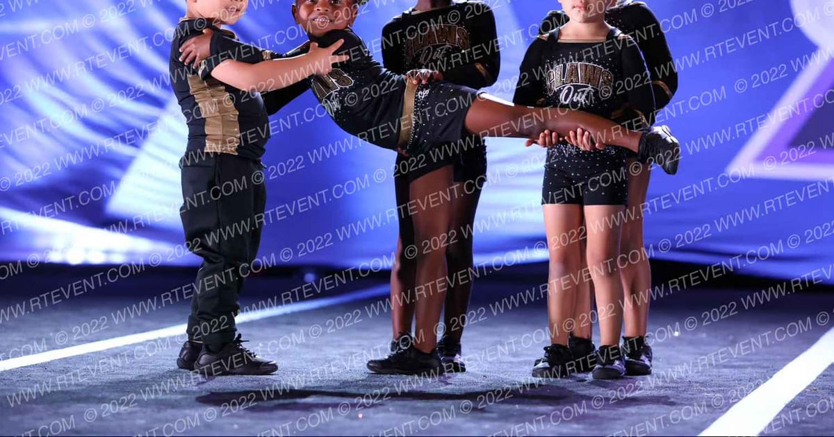 Claws Out All-Stars Tiny Cats · Globe X