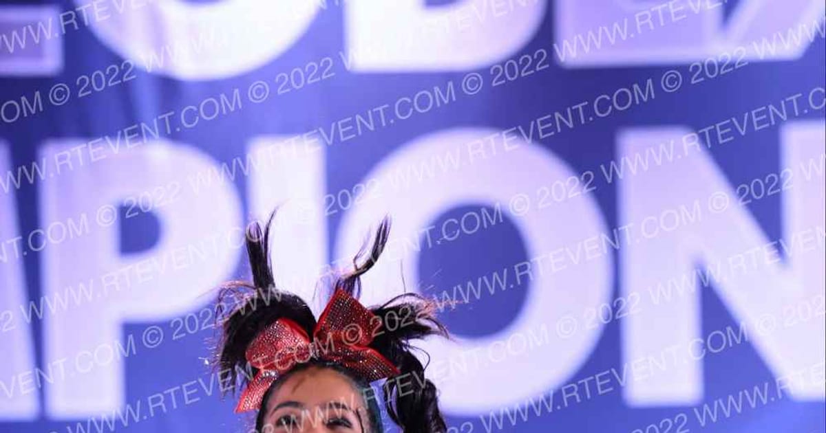 Worthy Athletics LADY W · Globe X