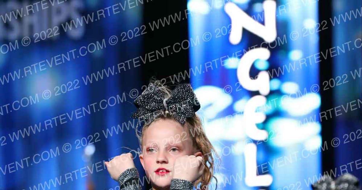 Diamond Athletics Diamonds Angels · Lake Erie National Cheer and Dance Championships