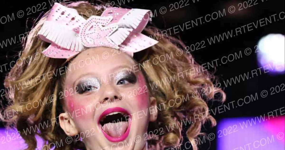 Caliber Cheer Moonlight · All Star Worlds Friday