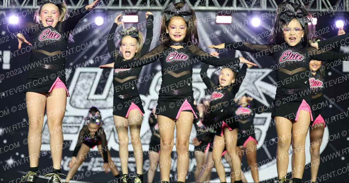 Elite All Stars GLITTER GIRLS · The US Finals Worcester DIDII