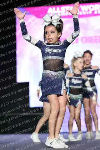 Itasca cheer Defiance