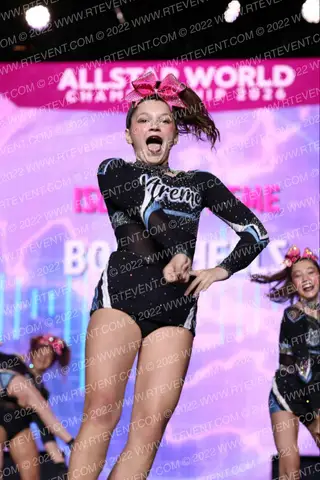 Island Xtreme Bombshells