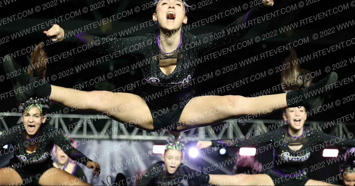 Express Cheer Force DIAMONDS · The US Finals Worcester DIDII