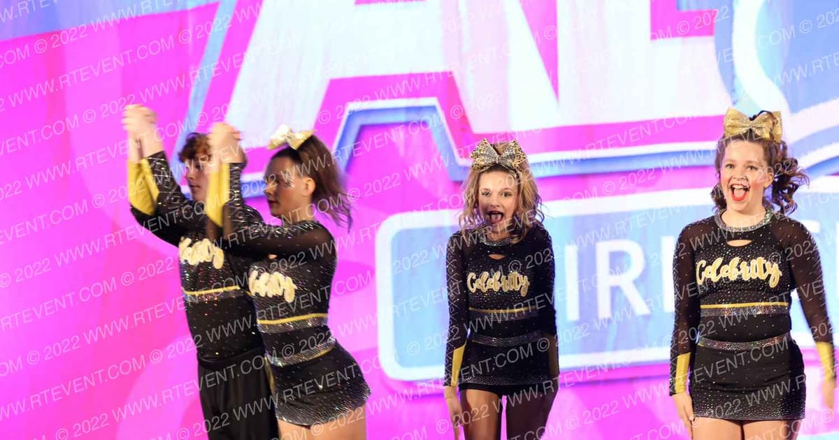 Celebrity Cheer ICONS · Aloha York Showdown