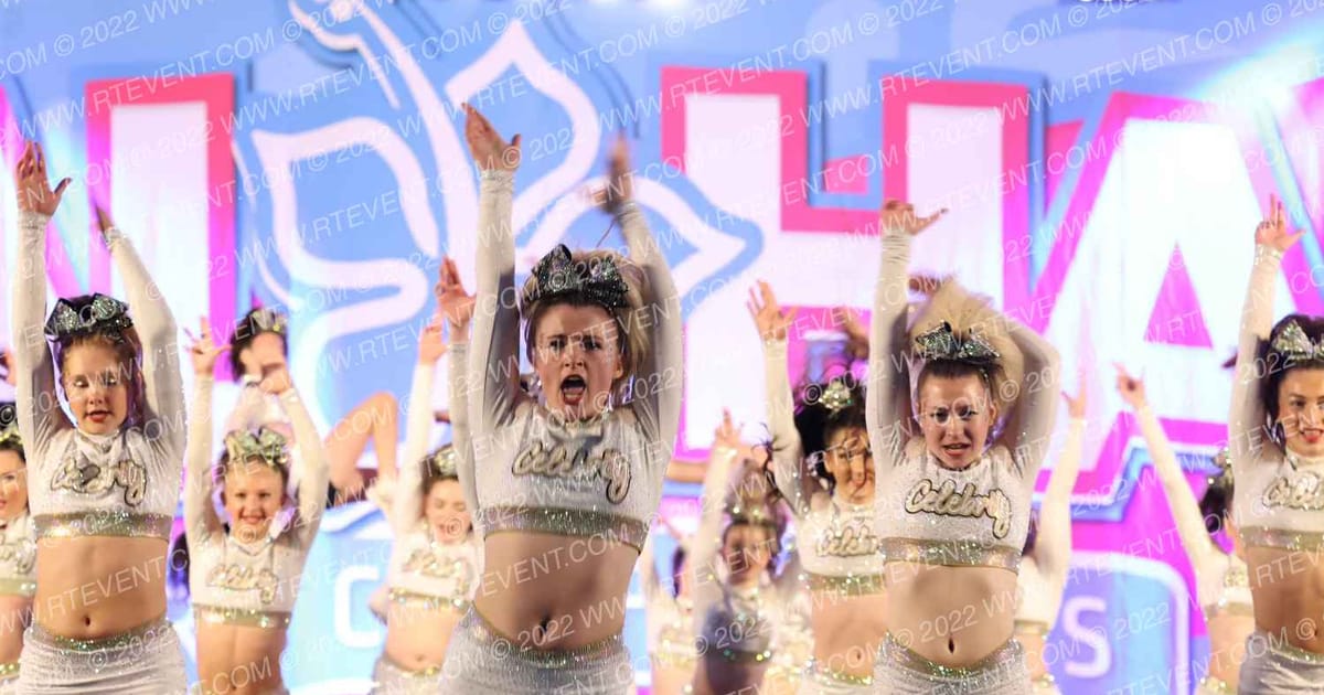 Celebrity Cheer LADY LEGENDS · Aloha York Showdown