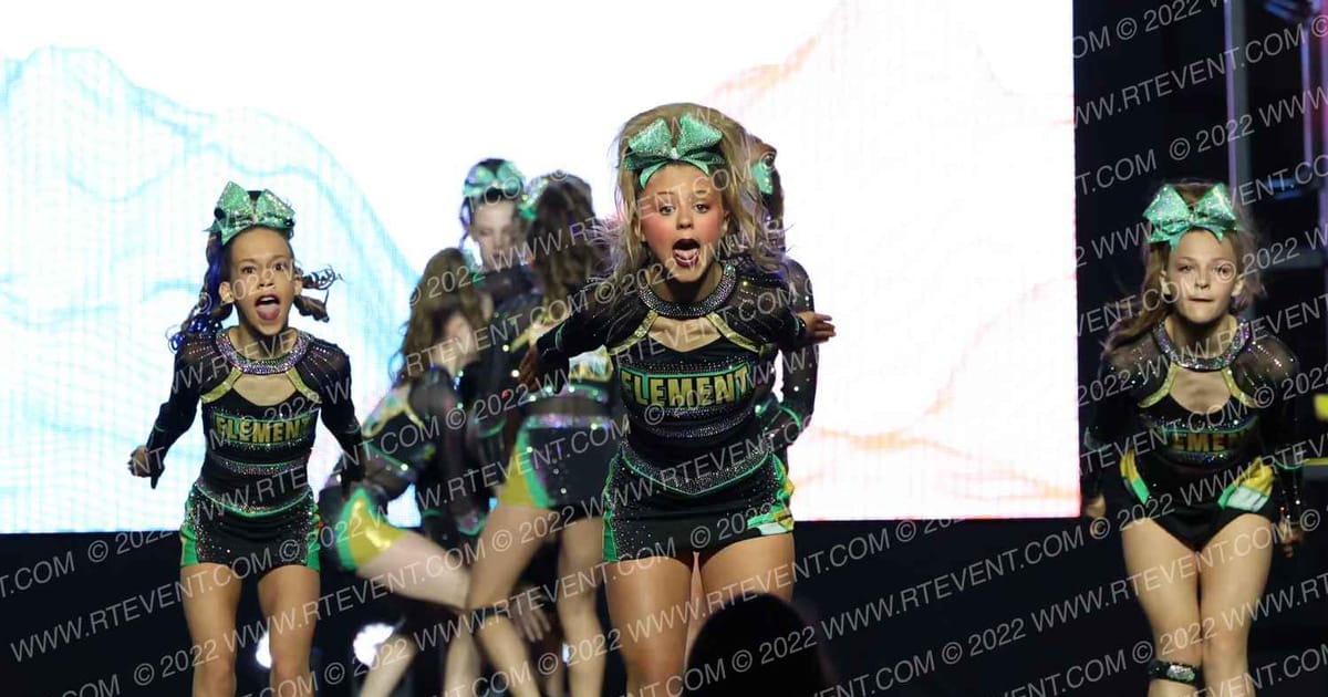 Element Elite Tumbling & Cheer Cobalt · The Midwest Regional Summit