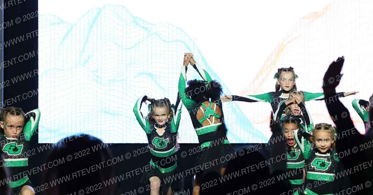 GU Shamrocks Clover Cuties · The Midwest Regional Summit