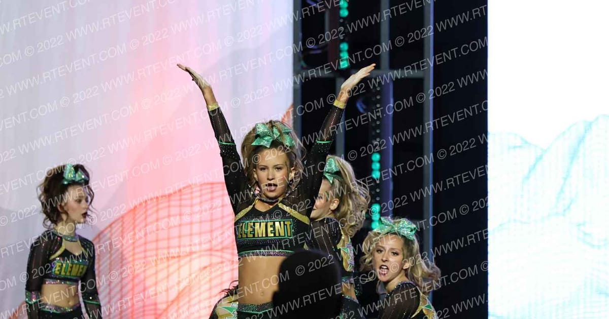 Element Elite Tumbling & Cheer Chromium · The Midwest Regional Summit