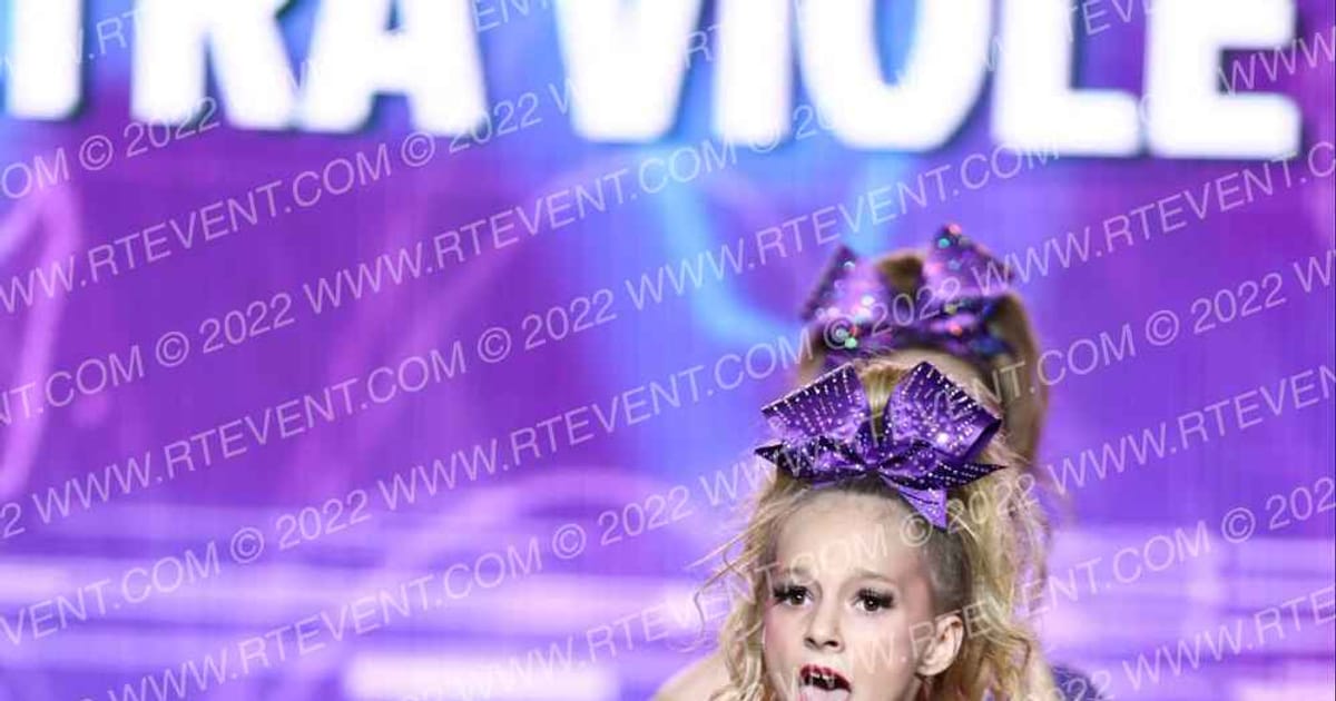 Green Bay Elite Ultra Violet · All Star World Championships Sunday