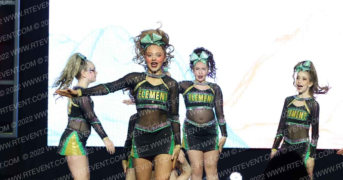 Element Elite Tumbling & Cheer Nitro · The Midwest Regional Summit