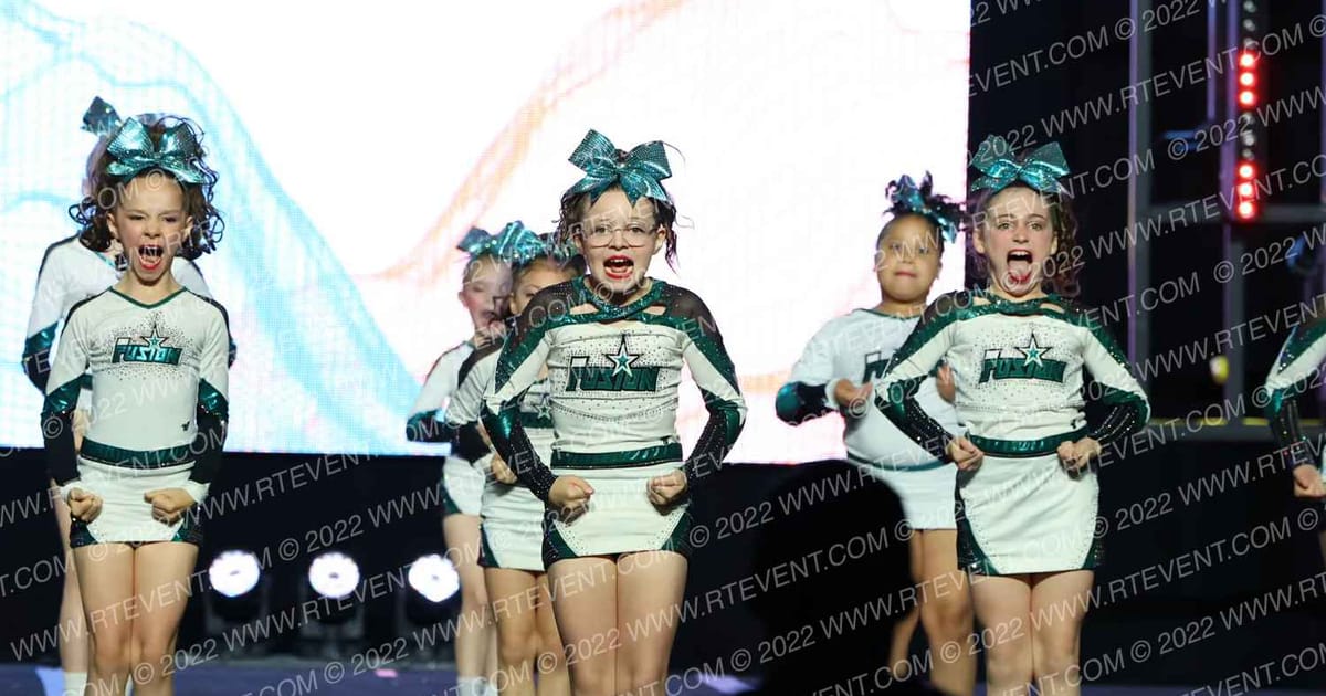 Cheer Fusion Elite Mini Shockwave · The Midwest Regional Summit