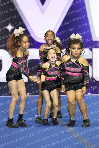 DIAMONDS XTREME MISS ROYALTY