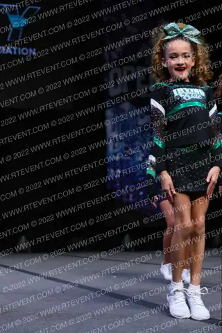 Gravity Irving girls Cheerleader Association
