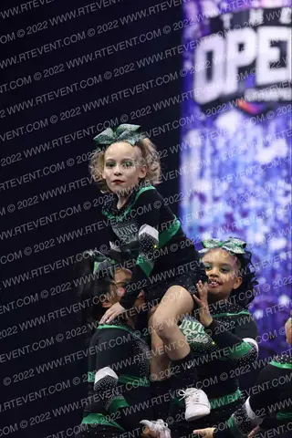 Gravity Irving girls Cheerleader Association