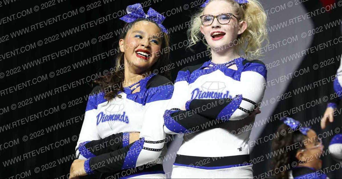 DESERT DIAMONDS YOUTH SHIMMER · The Pinnacle