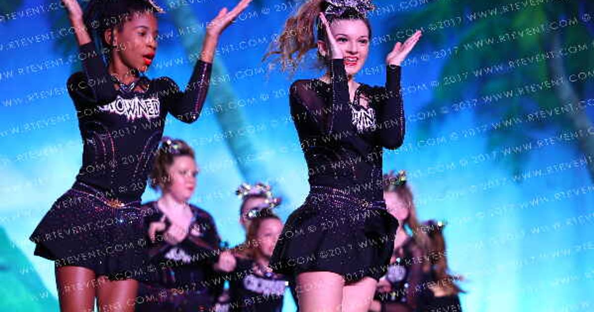 Crowned Elite Athletics QUEEN BEEZ · The American Open Orlando Nationals DIDII