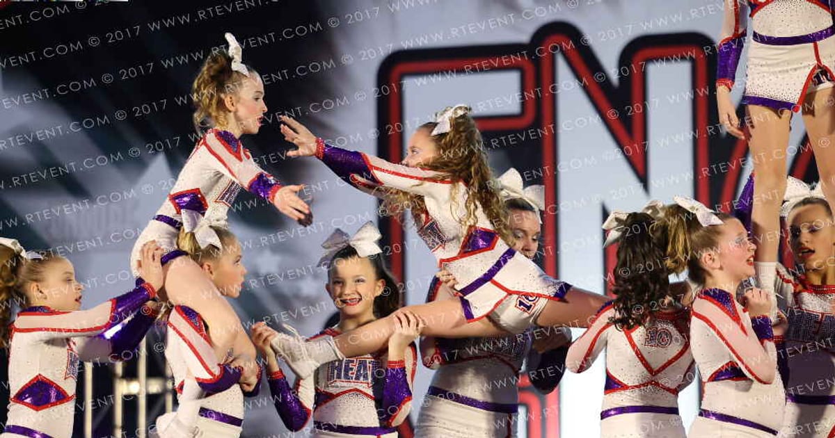 Perfect 10 Heat Lightning · ENCORE Louisville Showdown