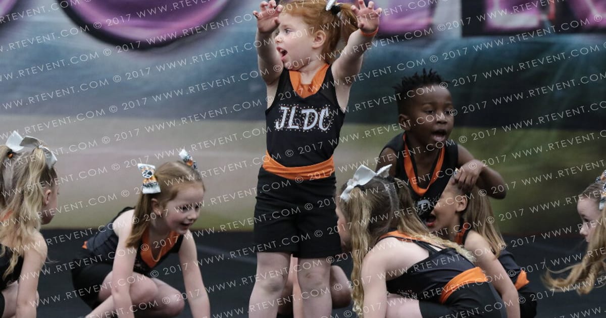 JLDC Little Kittens · Spotlight Showdown