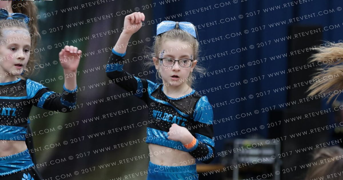 Wildcatz warriors cheerleading Tigers · Spotlight Showdown