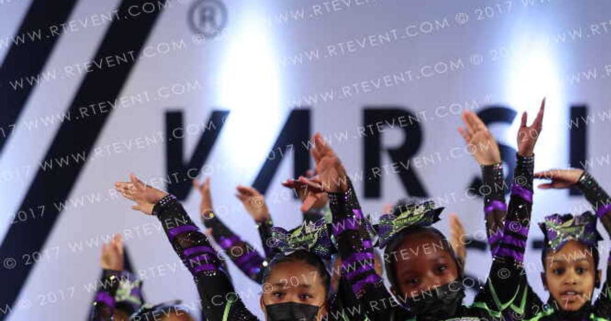 Dynamic Competitive Cheer Showstoppers · Encore Richmond Showdown DIDII