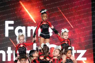 Fame Central Glitz