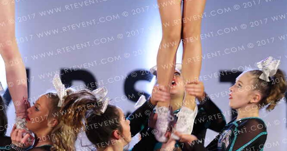 Cheer Extreme - Richmond White Diamonds · Encore Richmond Showdown DIDII