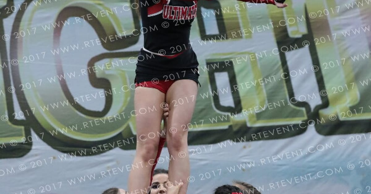 Ultimate Cheer Hearts · Spotlight Showdown