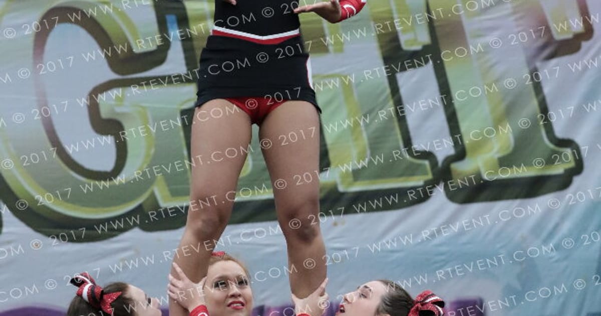 Ultimate Cheer Queens · Spotlight Showdown