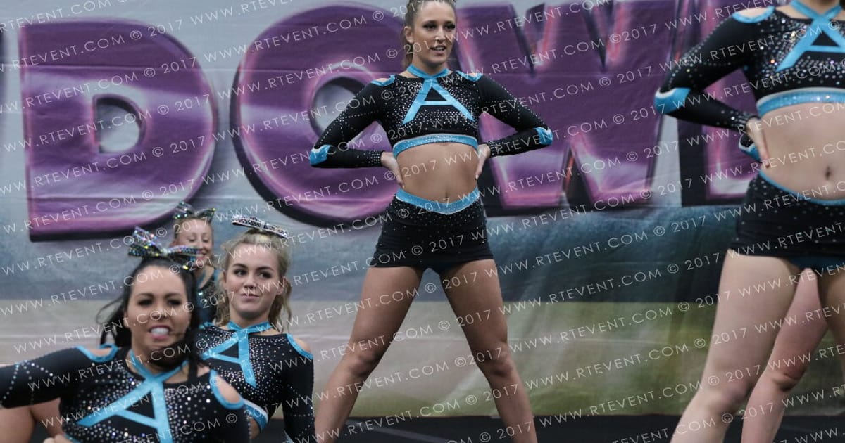 Altitude Cheer Everest · Spotlight Showdown