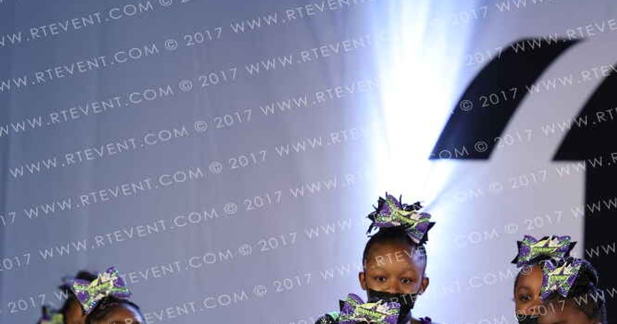 Dynamic Competitive Cheer Showstoppers · Encore Richmond Showdown DIDII