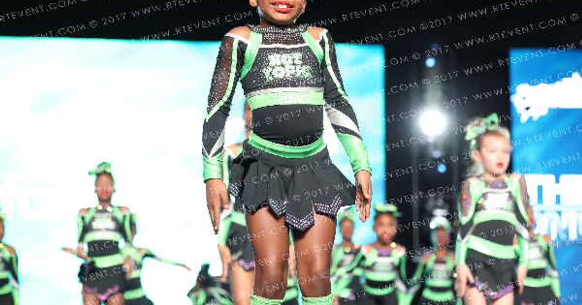 Hot Topic All Stars Glamour Queens · The Grand National Championship