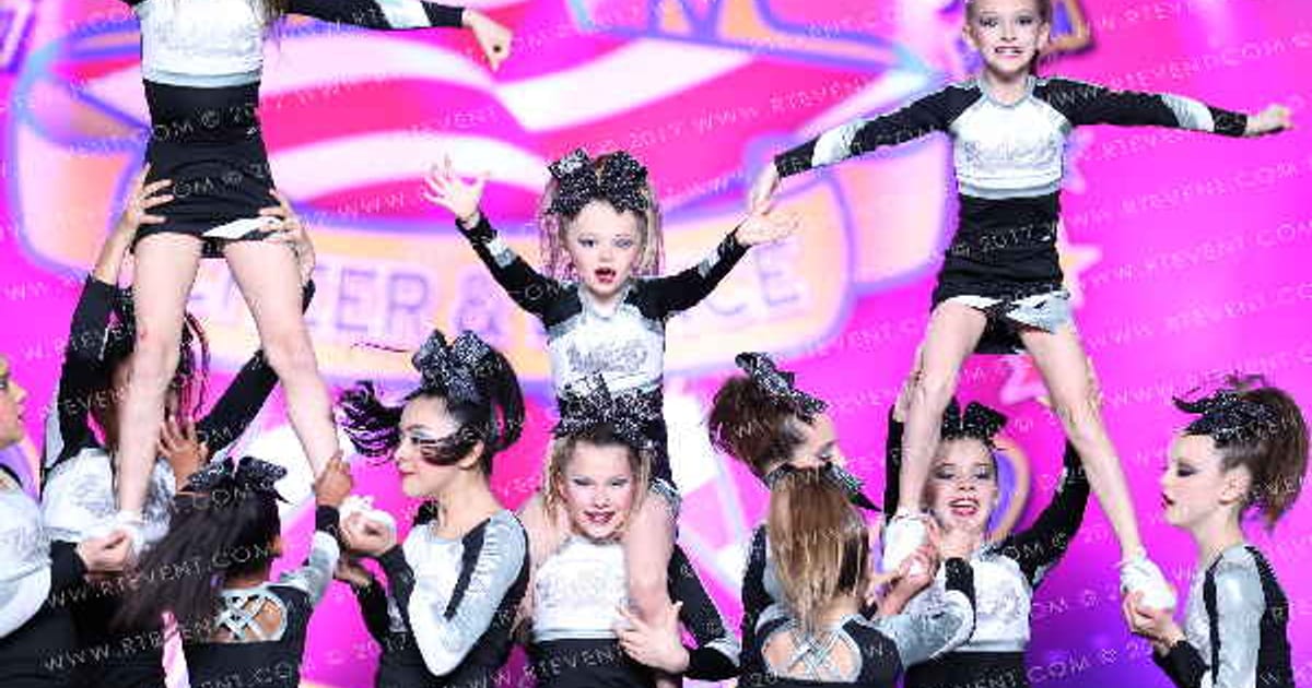 Waller Pee Wee Cheer Bulldogs · American Spectacular Houston Nationals