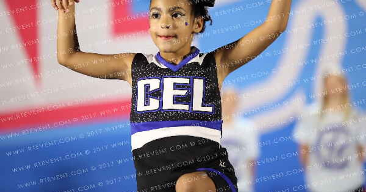 Champion Elite Legacy Lightning Bolts · Reach The Beach Daytona Beach