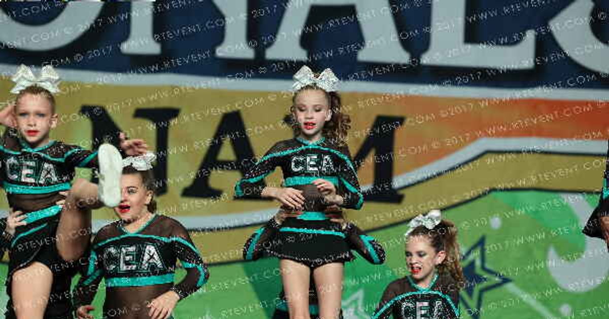 Cheer Extreme - Richmond Royal Crowns · CanAm